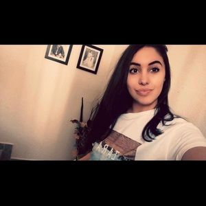 Meet your Posher, Becky